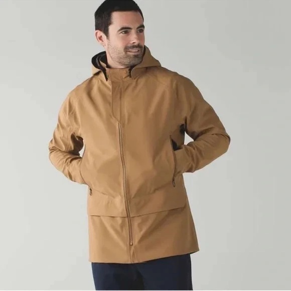 Lululemon Mens Rain Jacket M Tan Waterproof Reversible Removable Hood Office - Picture 1 of 14